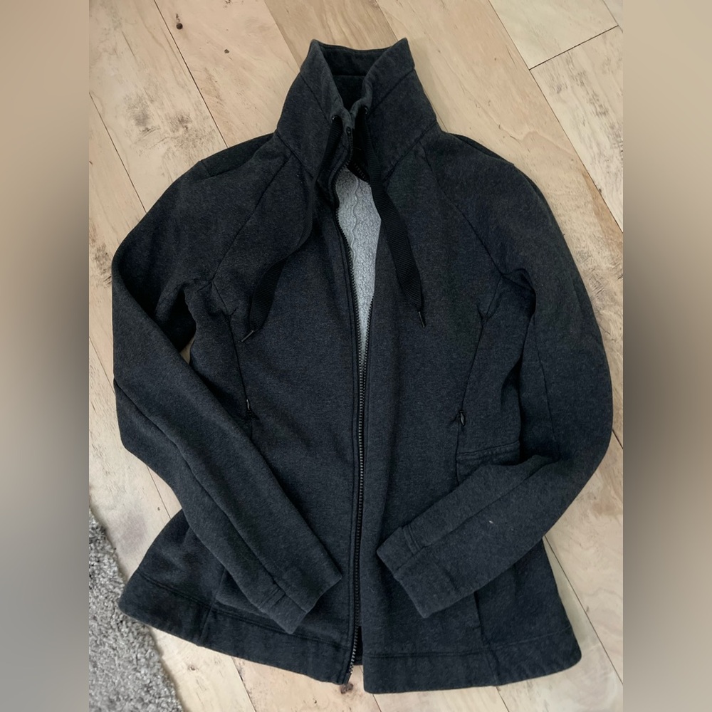 Lululemon jacket - size 6 - gray